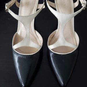Womens Leather Tahari Shoe Size 9
